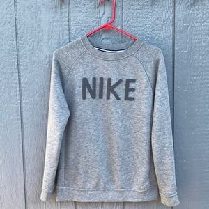 Women’s Nike sweatshirt size xs